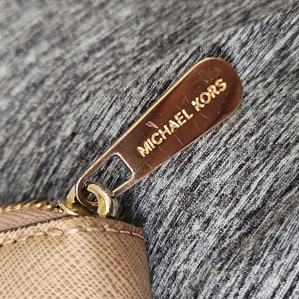 Michael Kors Tan Jet Set Travel Saffiano Leather Zip Around Continental Wallet - Picture 6 of 9